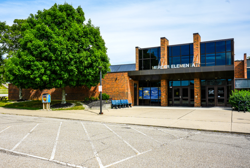 The front entrance to Mercer Elementary School